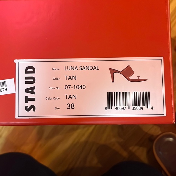 Staud shoes, barely used, excellent condition. Size 8 - Picture 3 of 3